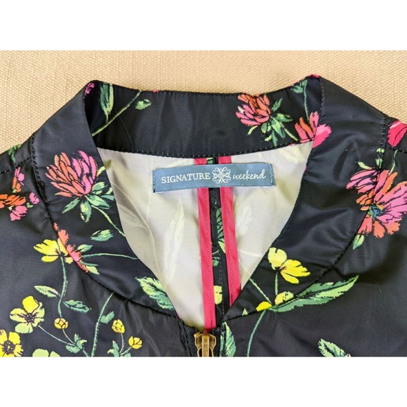 Signature Weekend Women's XL Black Floral Zip Up Windbreaker/Rain Jacket EUC - Picture 7 of 12